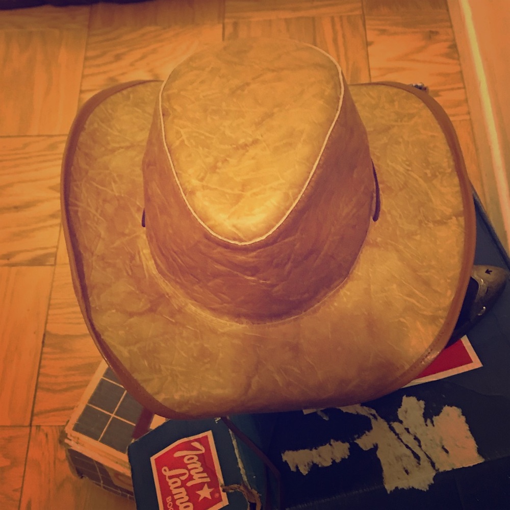 Western cowgirl/boy hats